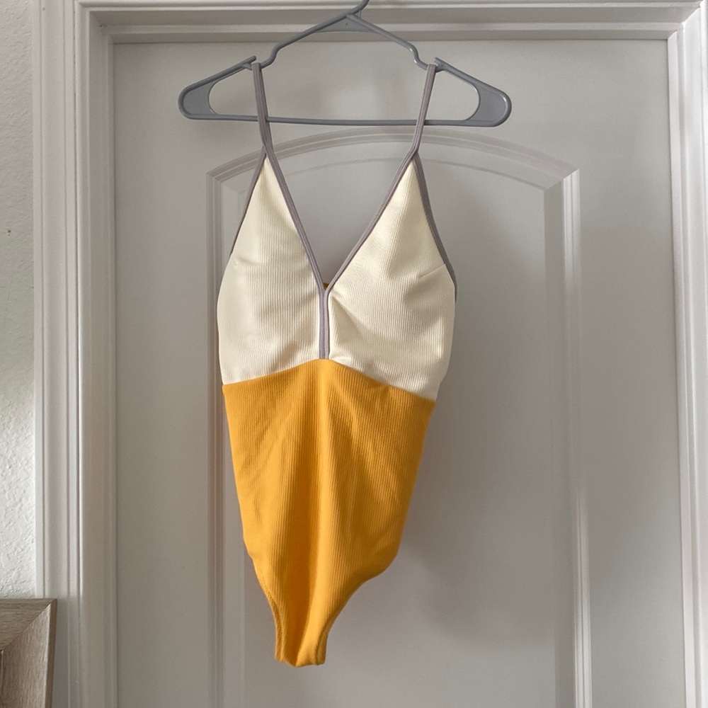 Ribbed color block swimsuit